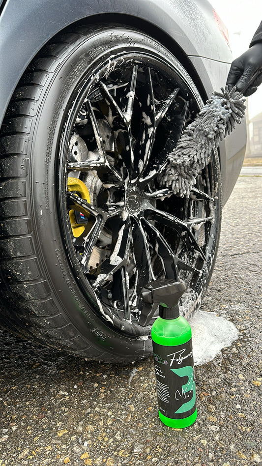 Berce Flexibrush – Flexible Profi-Felgenbürste für gründliche Fahrzeugpflege - Berce